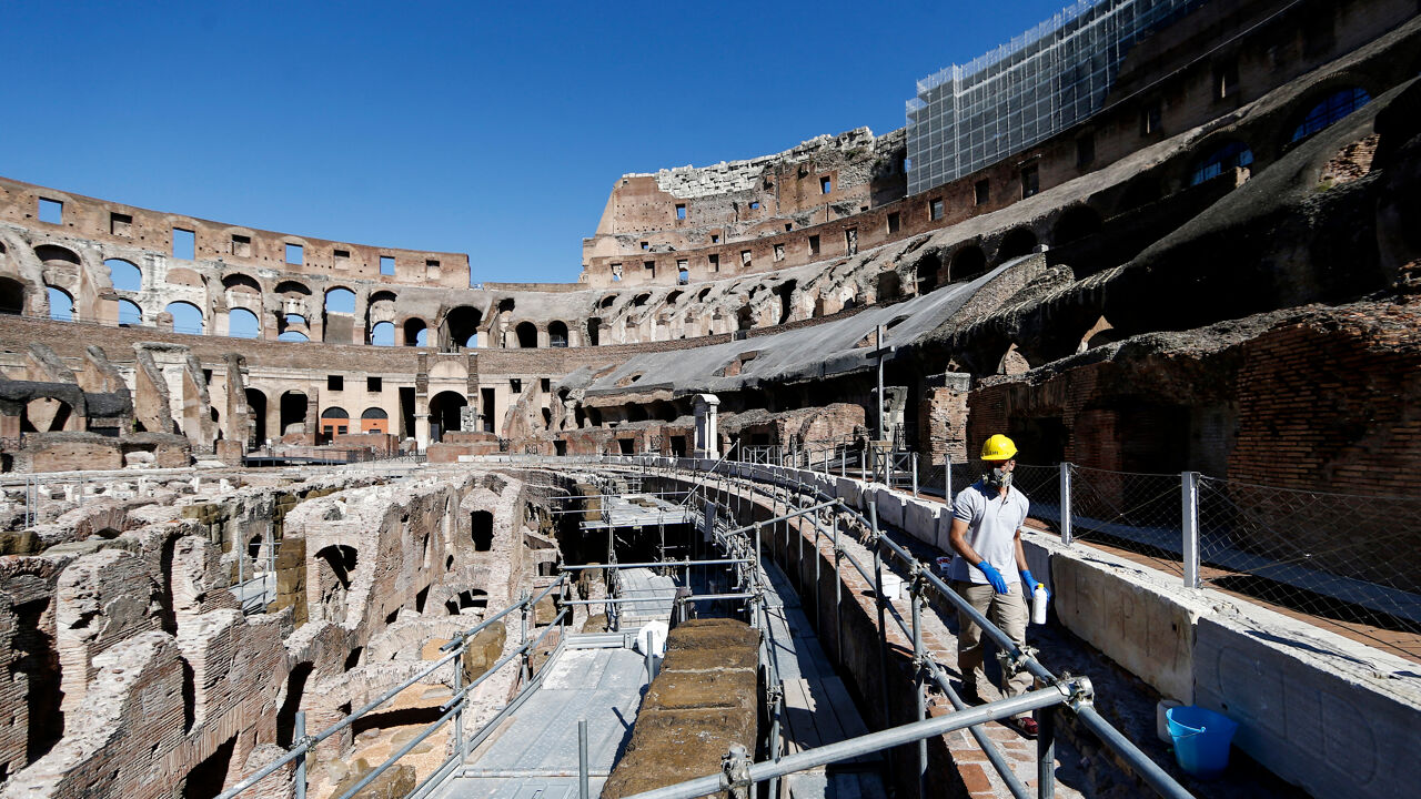 Wereldberoemde Colosseum in Rome krijgt opnieuw een arenavloer | VRT