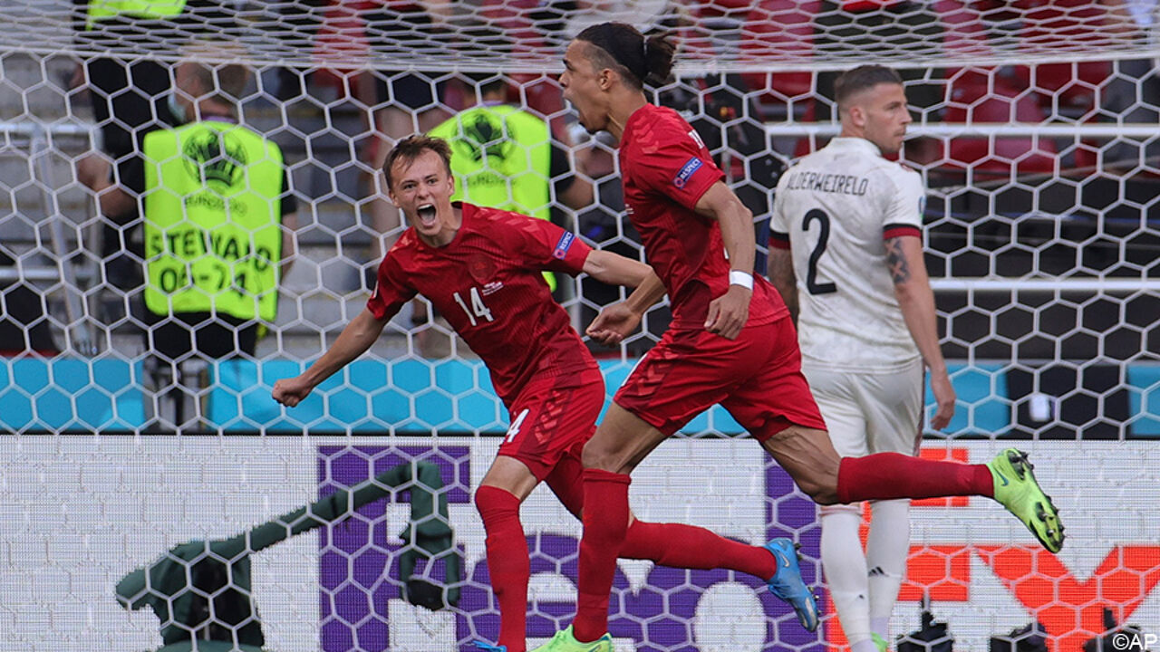Poulsen bracht de Denen op voorsprong na een foutje van Denayer.