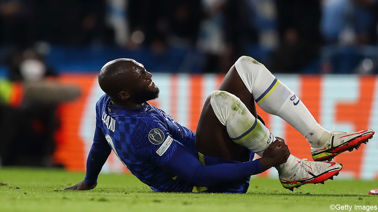 Ook Lukaku was bij Chelsea, vorig seizoen de meest blessuregevoelige club van de Premier League, geblesseerd.