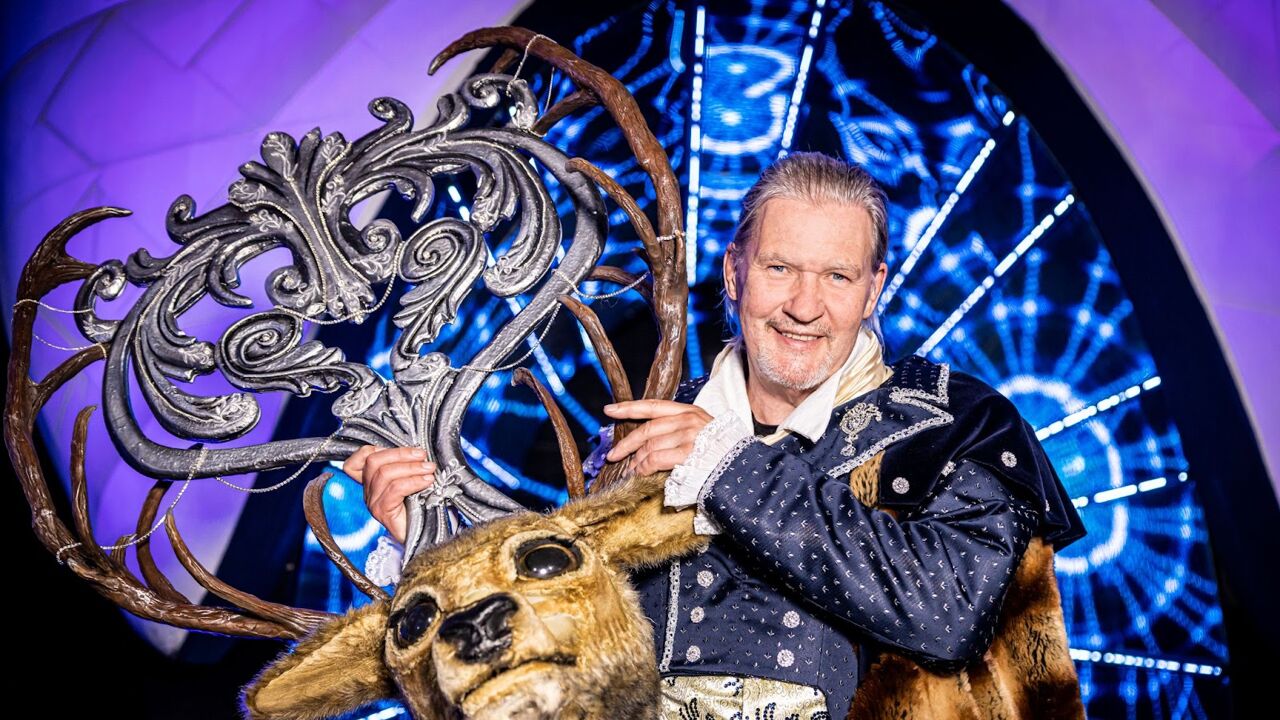 Opvallende Kandidaat In "The Masked Singer": Edelhert Ontmaskerd Als ...