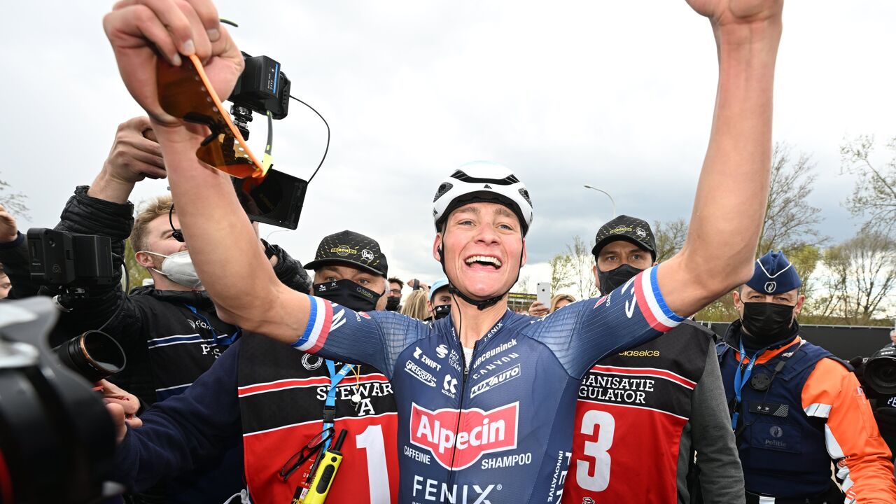 3 aprile 2022: Mathieu van der Poel vince il Giro delle Fiandre per la seconda volta. Matteo van der Poel