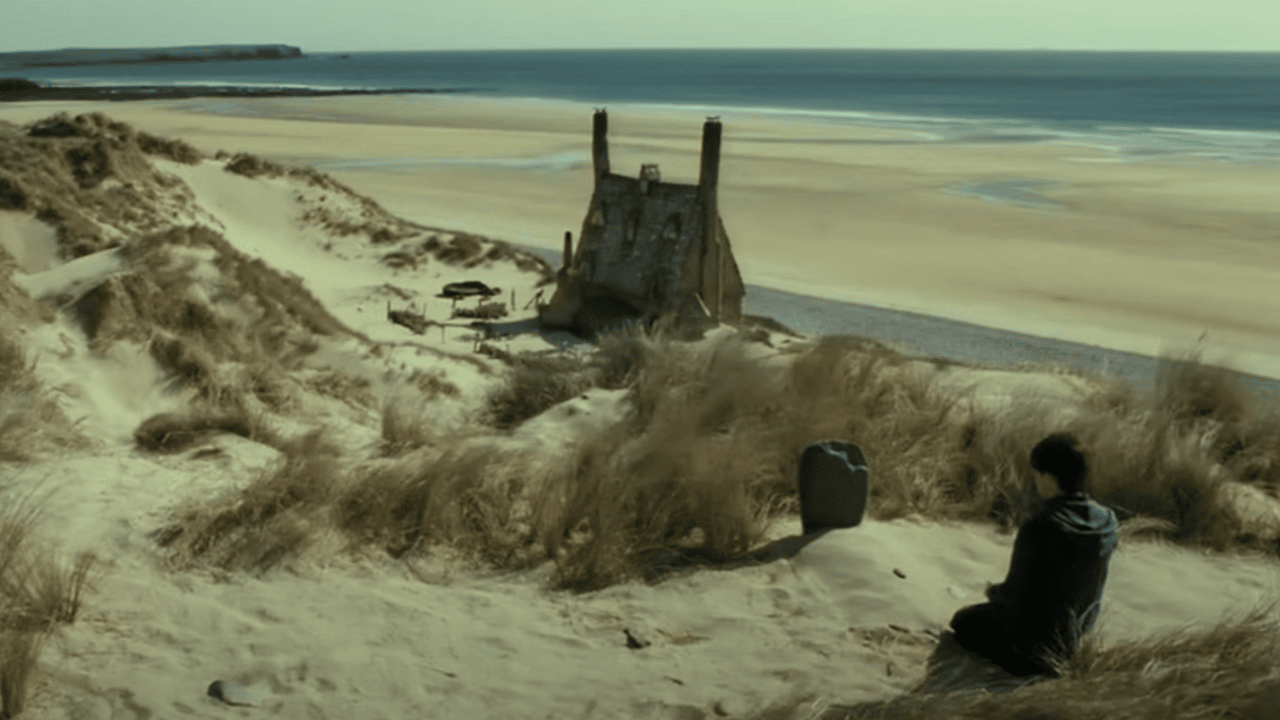 Graf van huiself Dobby uit "Harry Potter" in natuurgebied in Wales mag