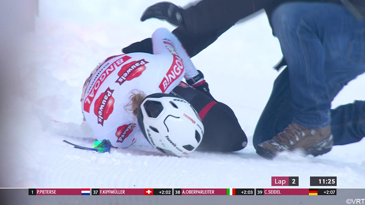 Fem van Empel kwam zwaar ten val tegen een paaltje in Val di Sole.