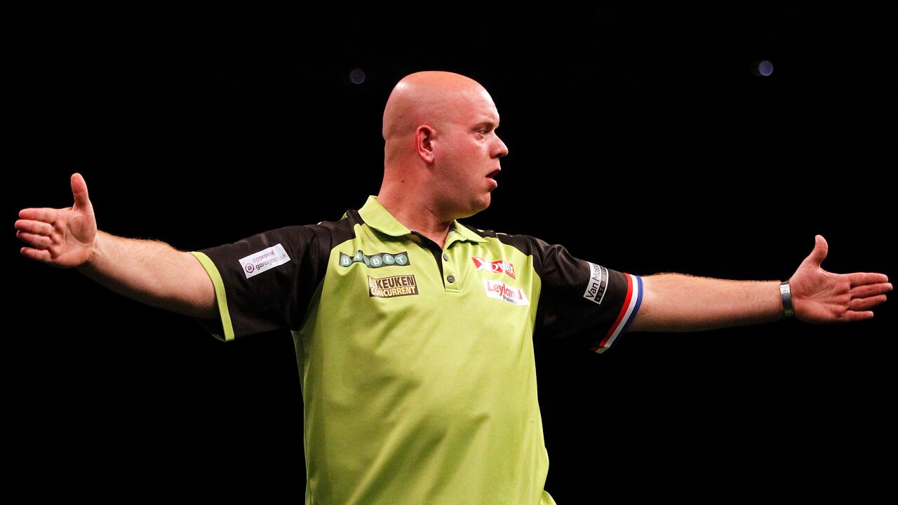 The Story Behind Michael van Gerwen’s 17 Perfect Arrows |  File tray