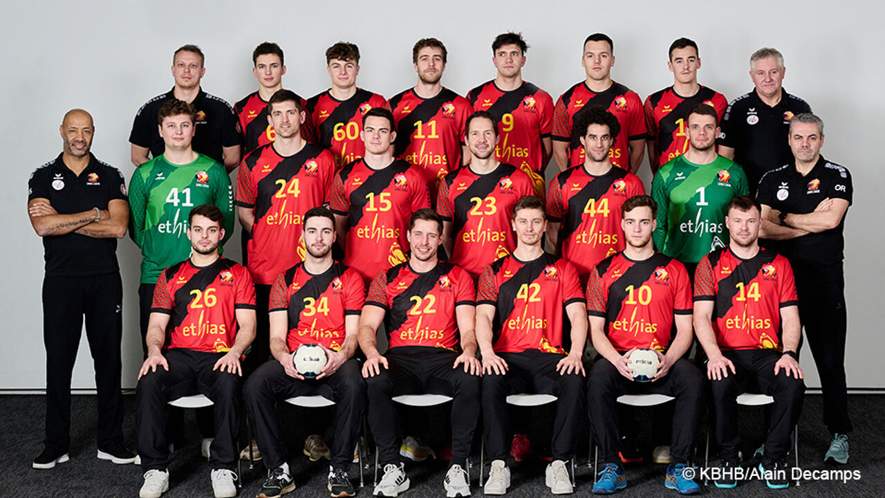 BEKIJK: Ook Thibaut Courtois wenst de Red Wolves succes op hun ...