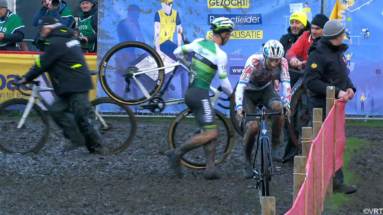 Hommeles in BC tra Laurens Sweeck e Michael Vanthourenhout. Lorenz Swick e Michael Vanthornhout