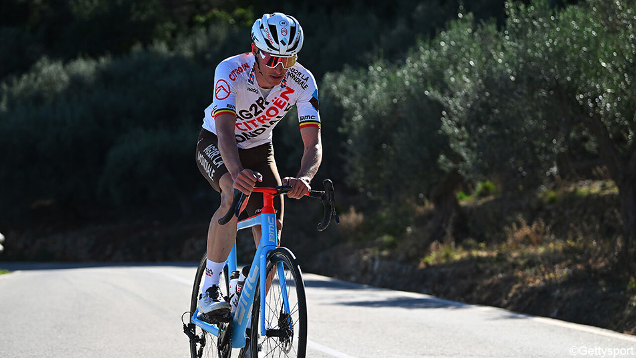 Oliver Nessen is the central figure in Thomas Huege's team. Oliver Nessen is the central figure in Thomas Huege's team.