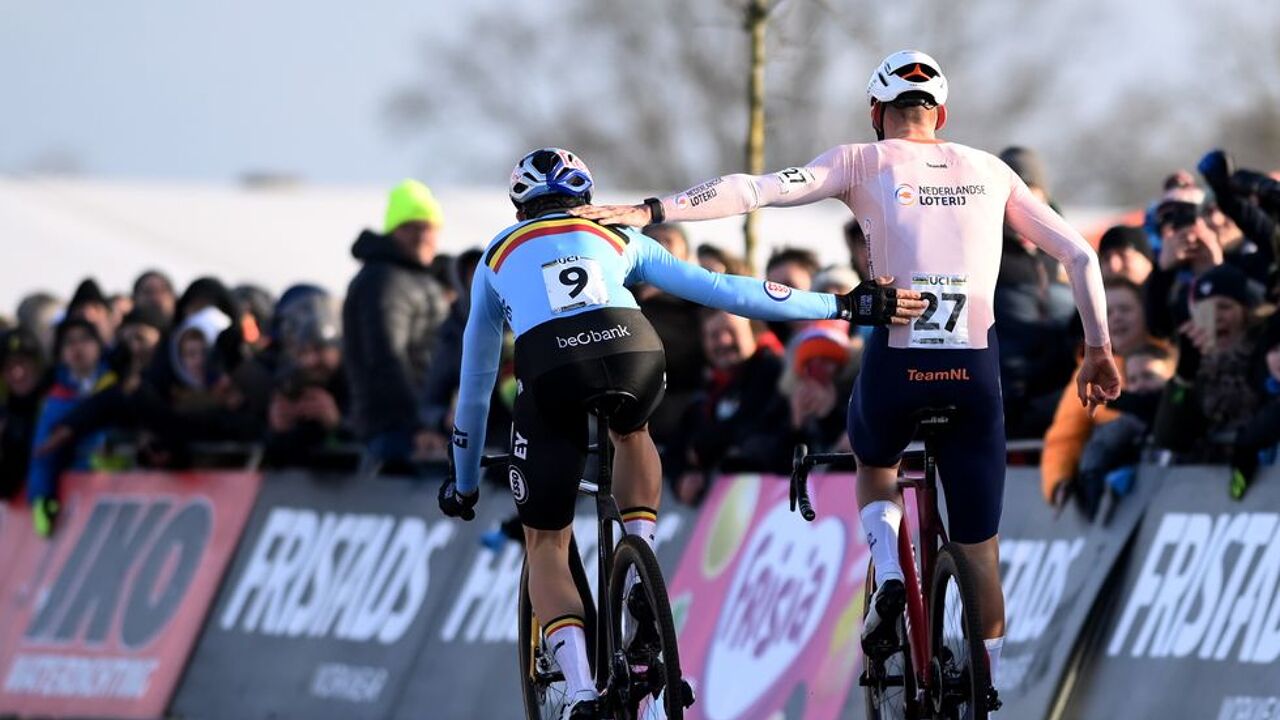 Na het veldritverhaal volgt nu het hoofdstuk op de weg.