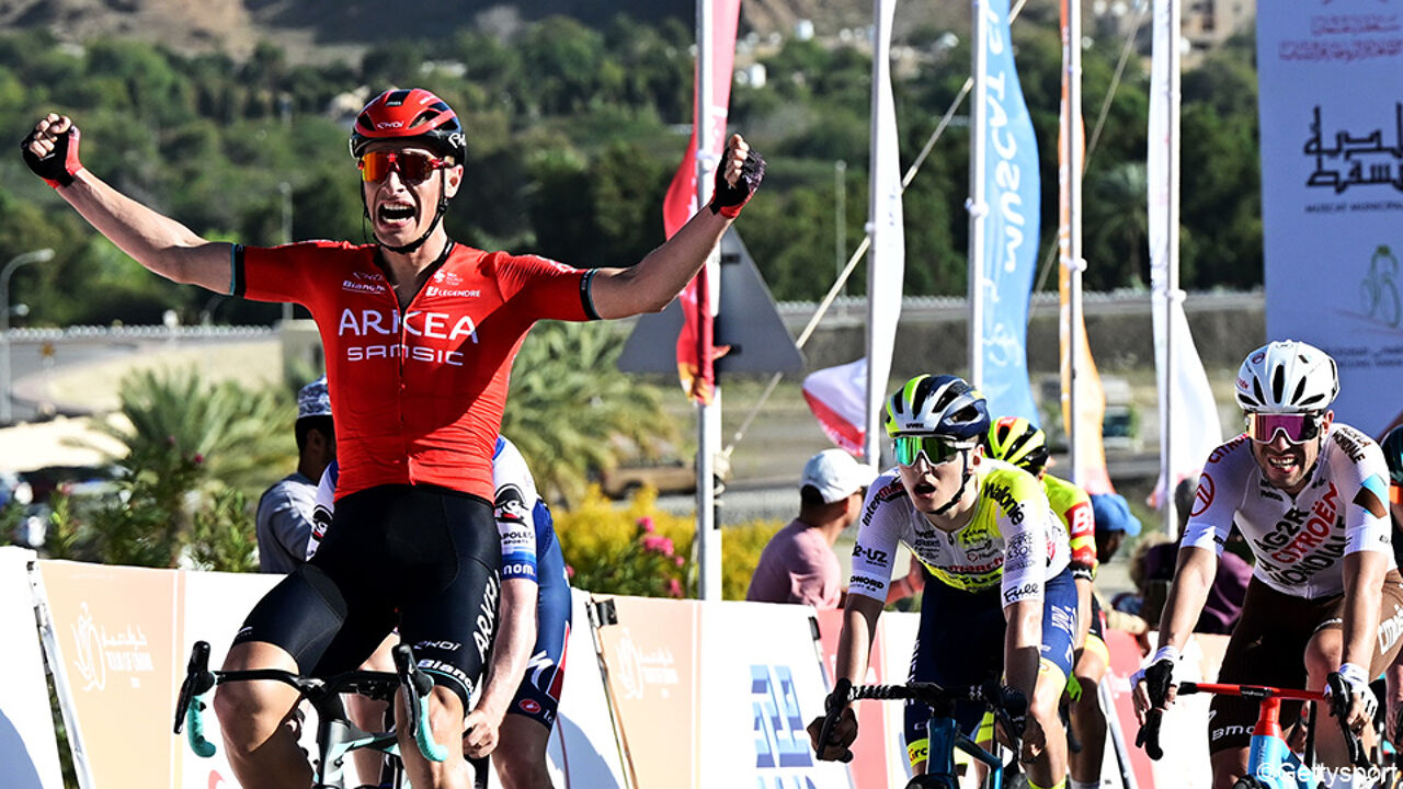 Jenthe Biermans boekt zijn eerste profzege in de Muscat Classic na