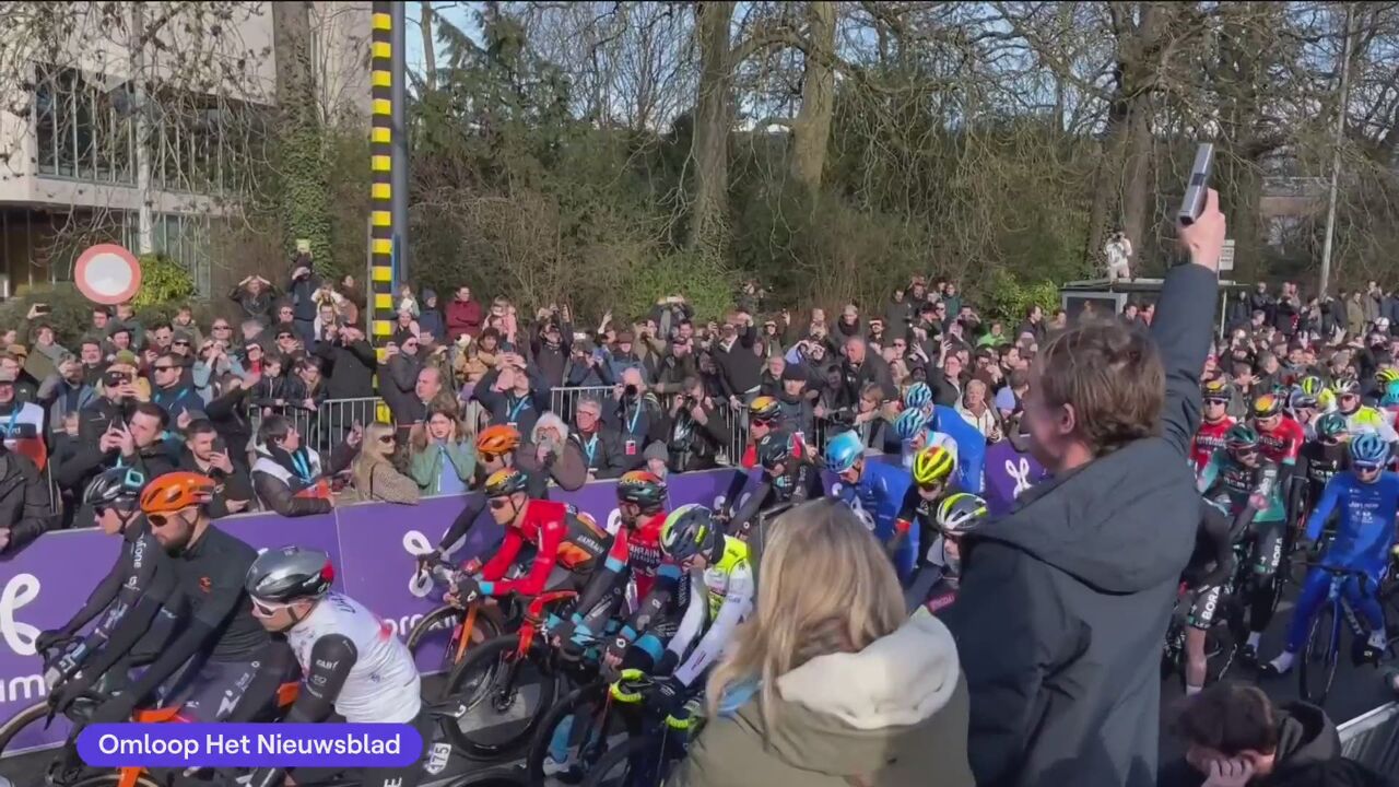 Wielerfans Genieten Naast Het Parcours Van De Omloop | Sporza