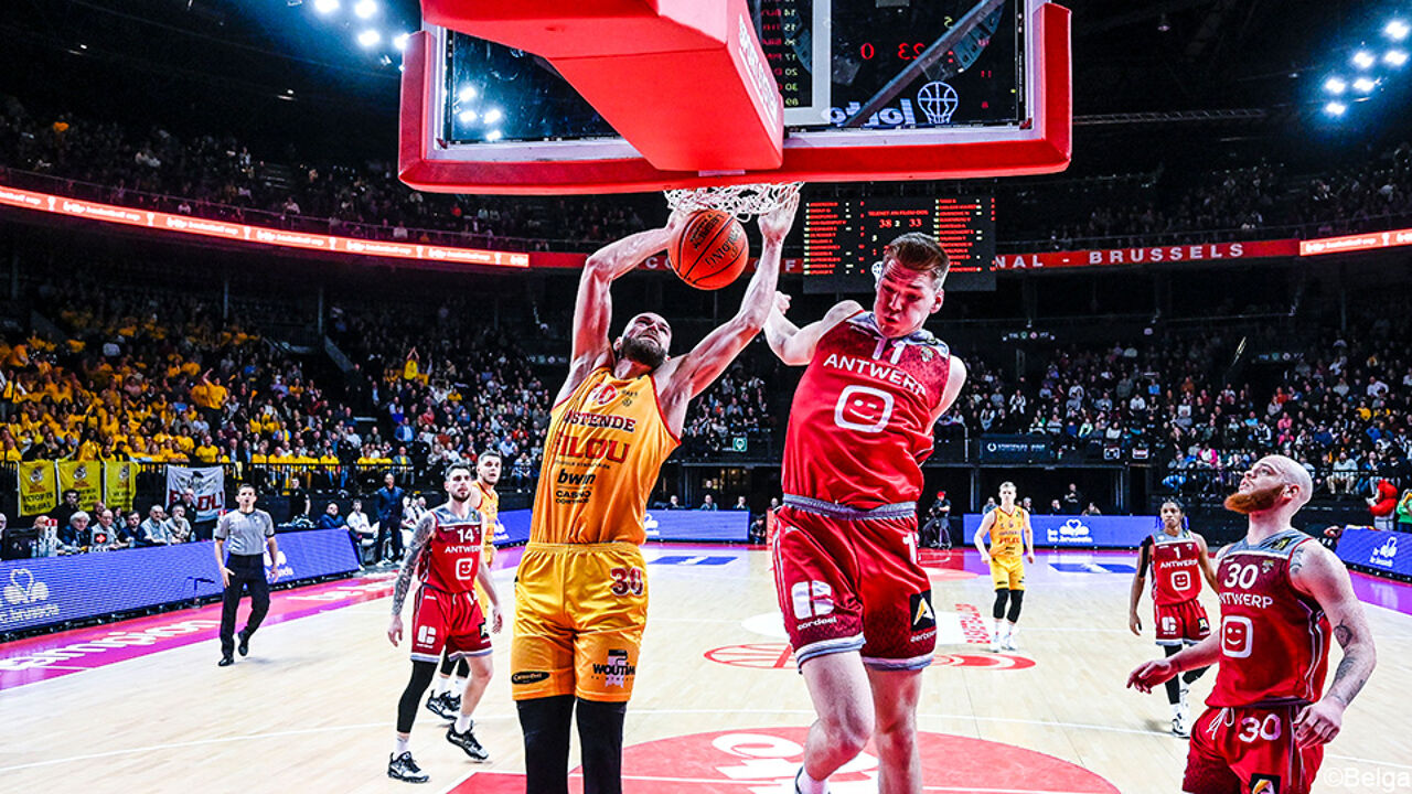 Underdog Antwerp Giants verrast favoriet Oostende in finale Beker van