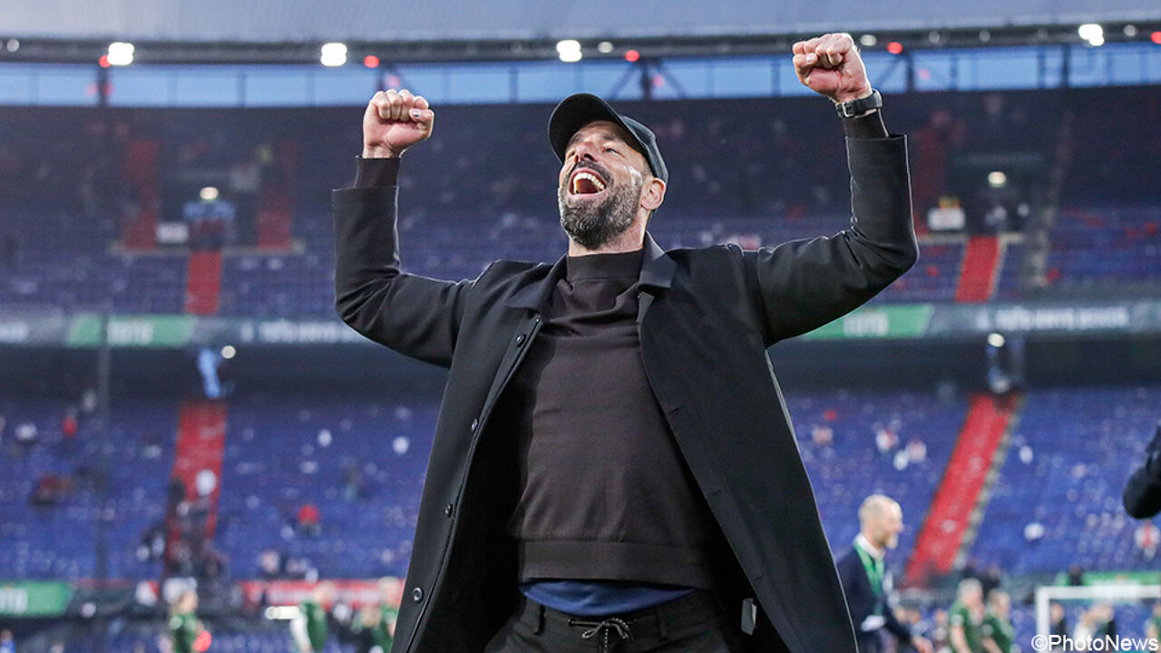 Ruud van Nistelrooy annuncia le sue dimissioni da allenatore del PSV dopo un anno: ‘Pochissimo supporto’ |  premier League