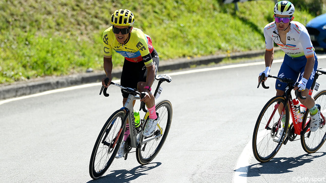 Richard Carapaz stormde eerder deze week al overtuigend naar de zege in de Classic Alpes-Maritimes.