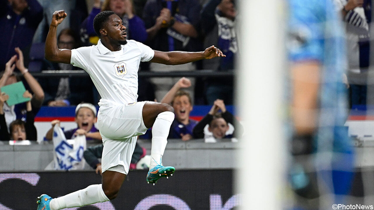 Anderlecht's Ryota Morioka celebrates after scoring the 2-0 goal