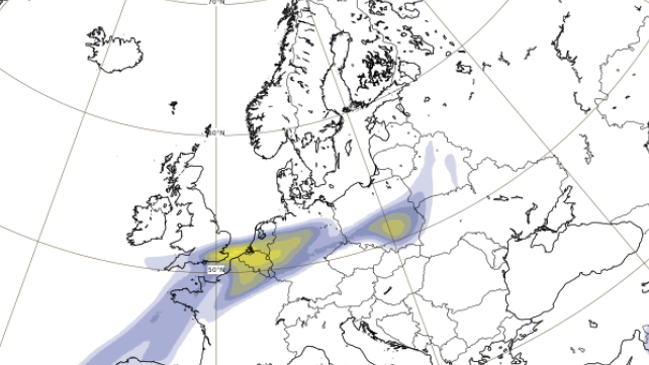 Saharastof onderweg naar België, bijzondere zonsopgang en -ondergang