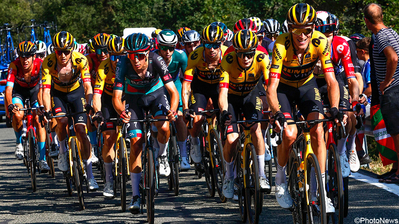 L'anno prossimo Uijtdebroeks e Roglic correranno insieme. L'anno prossimo Uijtdebroeks e Roglic correranno insieme.