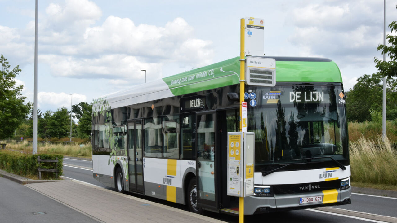 Vakbonden Van Vlaamse Busbouwer Van Hool Na Keuze Voor Chinese Bussen ...