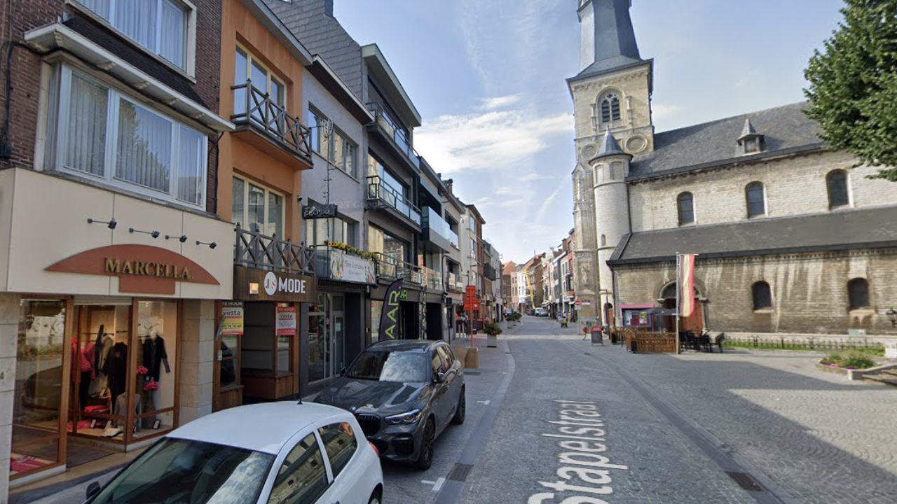 Twee Verdachten Aangehouden Na Schoten Aan Winkel In Stapelstraat In ...