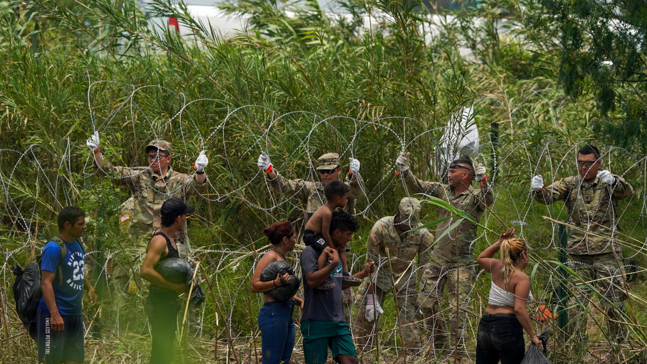 57.000 Migranten Staken In Juli Amerikaanse Grens Met Mexico Over ...