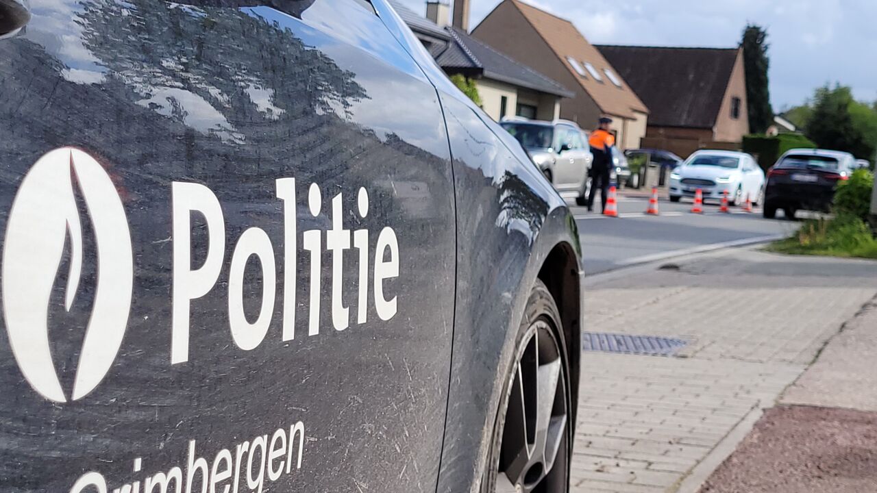 Negen Arrestaties Tijdens Grote Politieactie In Halle-Vilvoorde | VRT ...