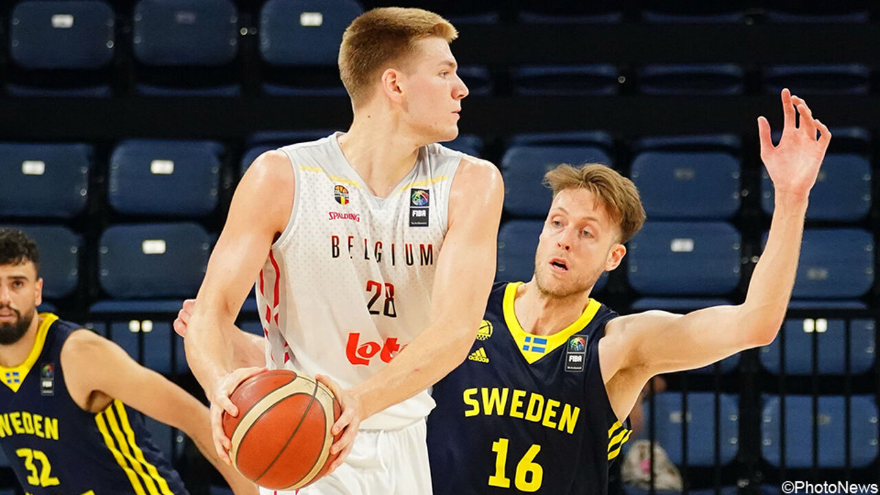 Bleijenbergh en De Ridder haken af voor EK basketbal, nieuws over NBA-spelers Mitchell en Camara volgt 