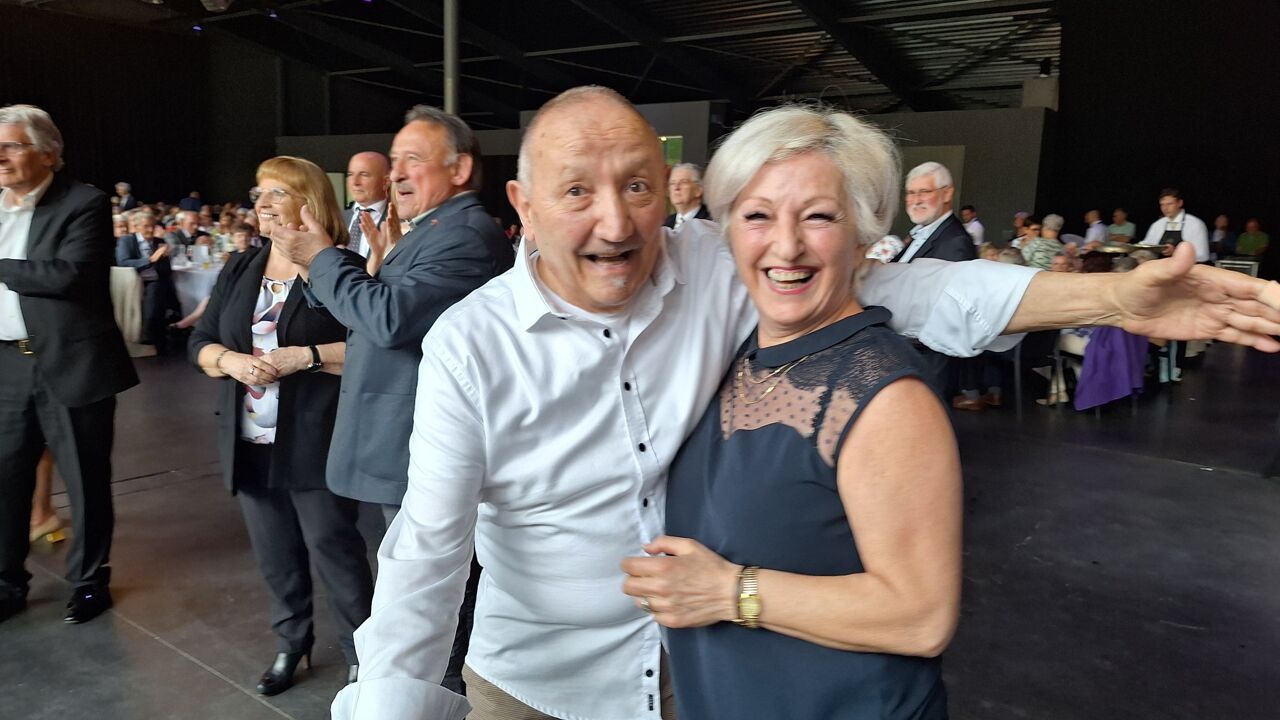 LIGHTEN LIFE Mr & Mrs. Appron en wijn whiskyglazenset, verlovingscadeaus voor koppels, verjaardagscadeau voor pasgetrouwden, bruidsfeestcadeau, glazen geschenkdoos LIGHTEN LIFE Mr & Mrs. Appron en wijn whiskyglazenset, verlovingscadeaus voor koppels, verjaardagscadeau voor pasgetrouwden, bruidsfeestcadeau, glazen geschenkdoos