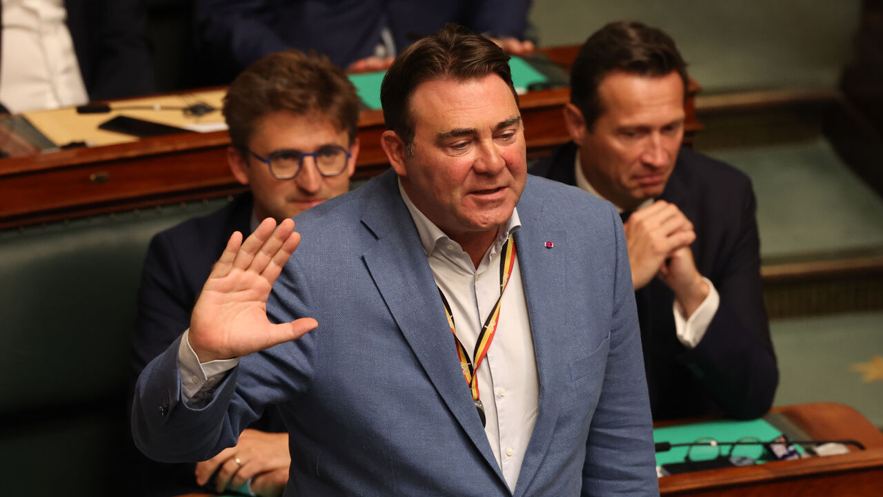 Denis Ducarme now chairs the Social Affairs Committee. Denis Ducarme now chairs the Social Affairs Committee.