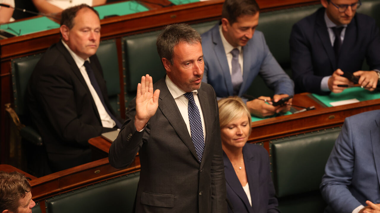 Philippe Jovin became chairman of the parliamentary Constitution Committee. Philippe Jovin became chairman of the parliamentary Constitution Committee.