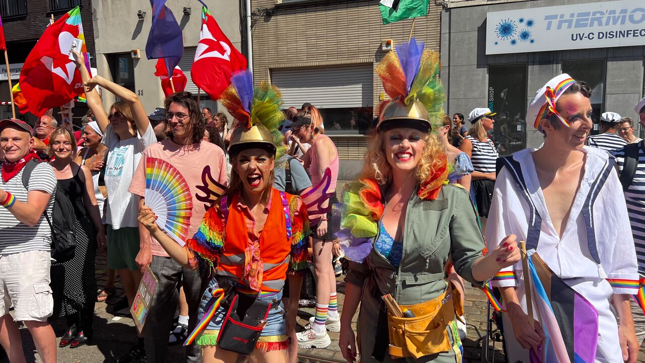 Antwerp Pride Parade Lokt 150.000 Mensen, Een Record: "Vandaag Vieren ...