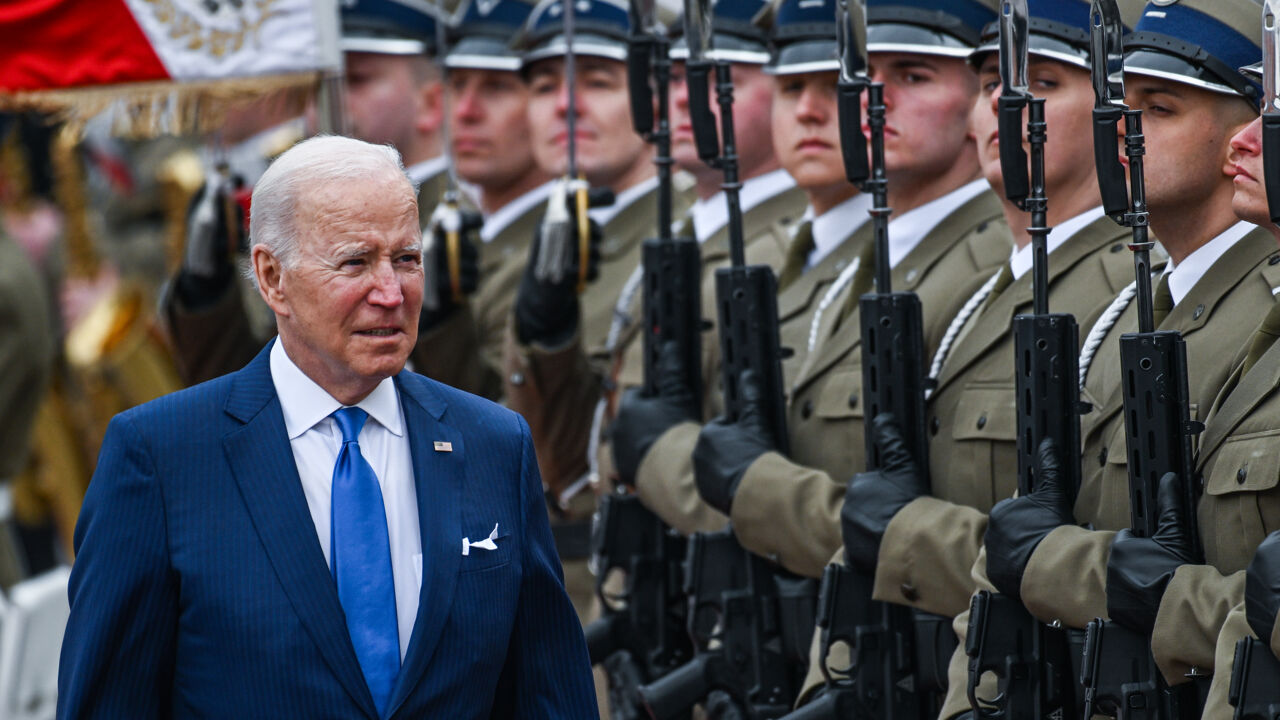 Concurrentie van Rusland en binnenlandse problemen: is president van VS