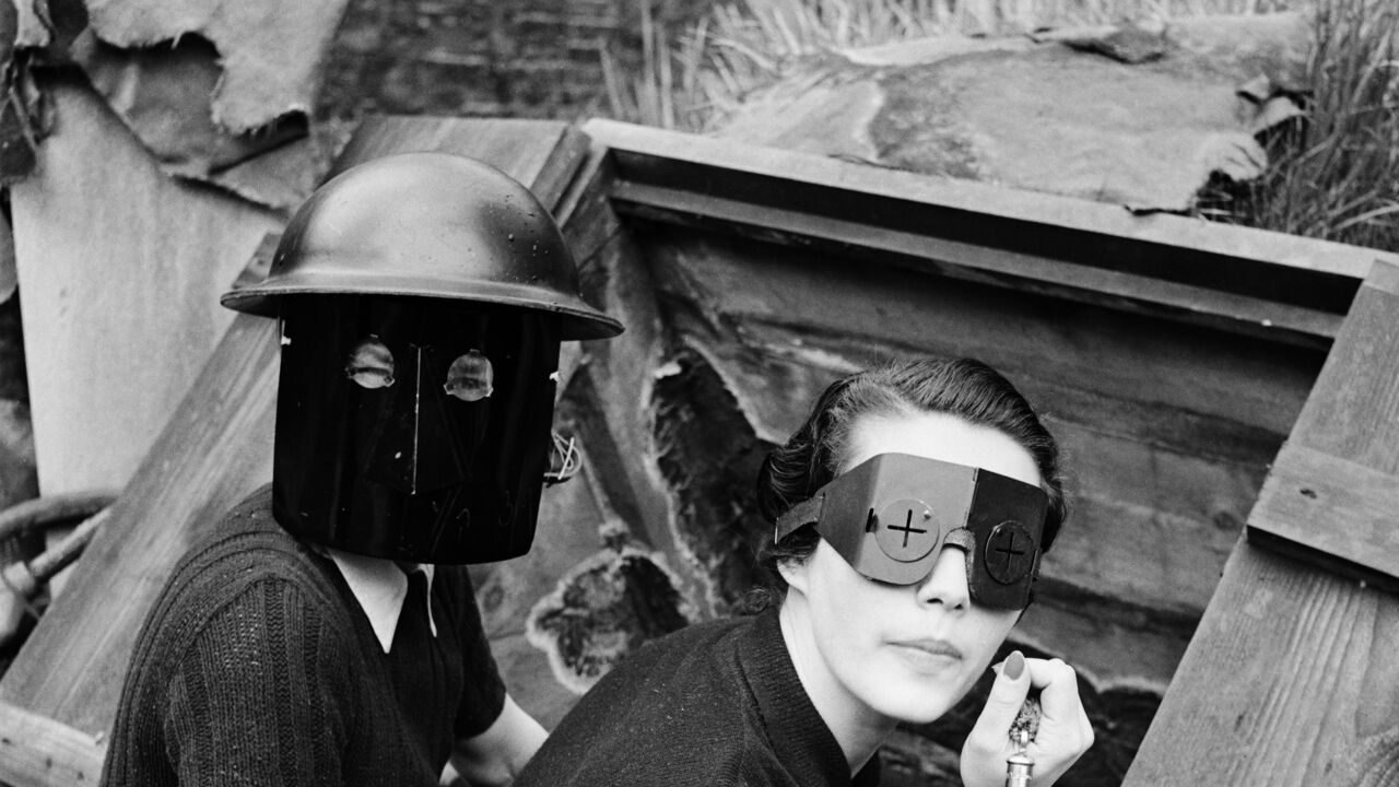 De La Couverture De Vogue La Baignoire D Hitler Lee Miller De La Couverture De Vogue La Baignoire D Hitler Lee Miller