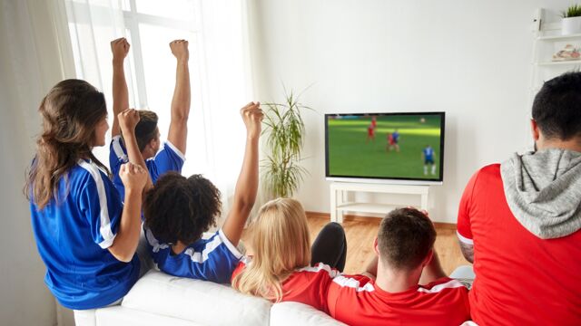 Belgen kijken in hun vrije tijd gemiddeld 3 uur en 17