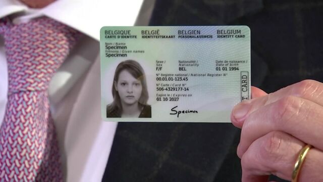 Belgians need finger print scan for new ID card | VRT NWS: news