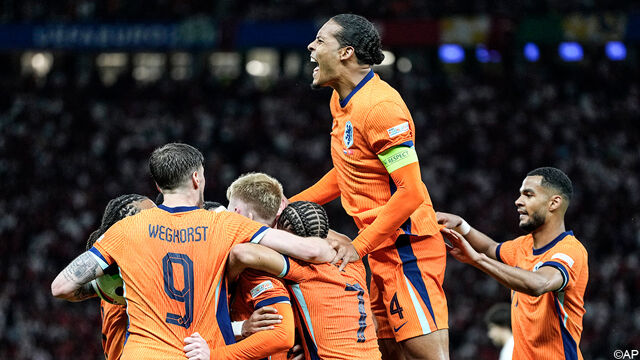 Nederland naar de halve finale! Oranje draait tegen Turkije scheve