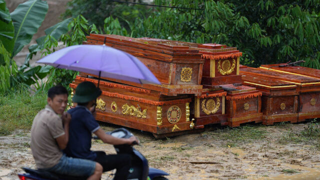 Meer Dan 220 Doden Na Doortocht Van Zware Tyfoon Yagi In Vietnam, Ook ...