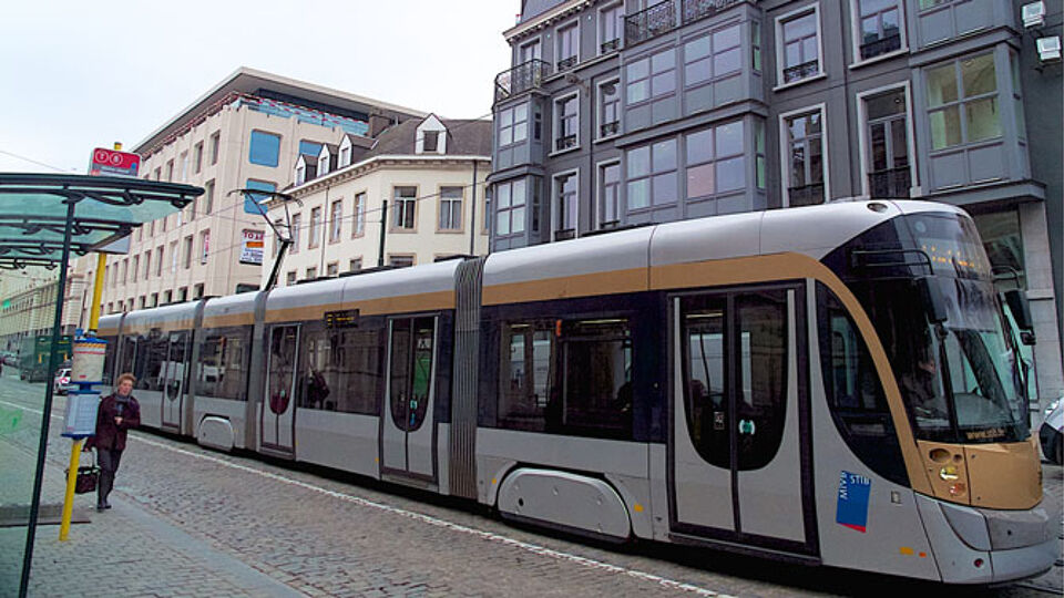 Voetganger Zwaargewond Bij Aanrijding Met Tram Op Baraplein VRT NWS 
