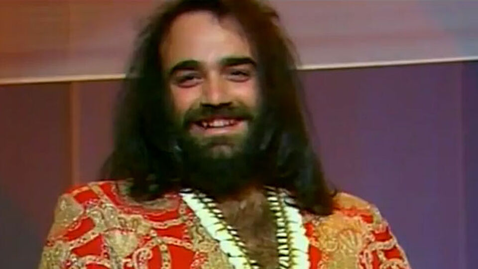 Griekse zanger Demis Roussos (68) overleden | VRT NWS: nieuws