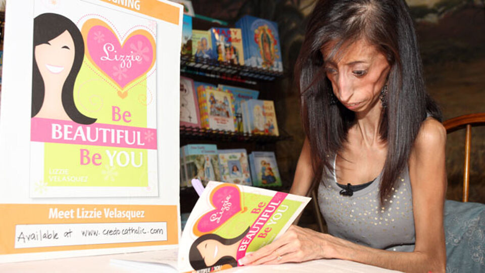 Lizzie Velasquez Pics