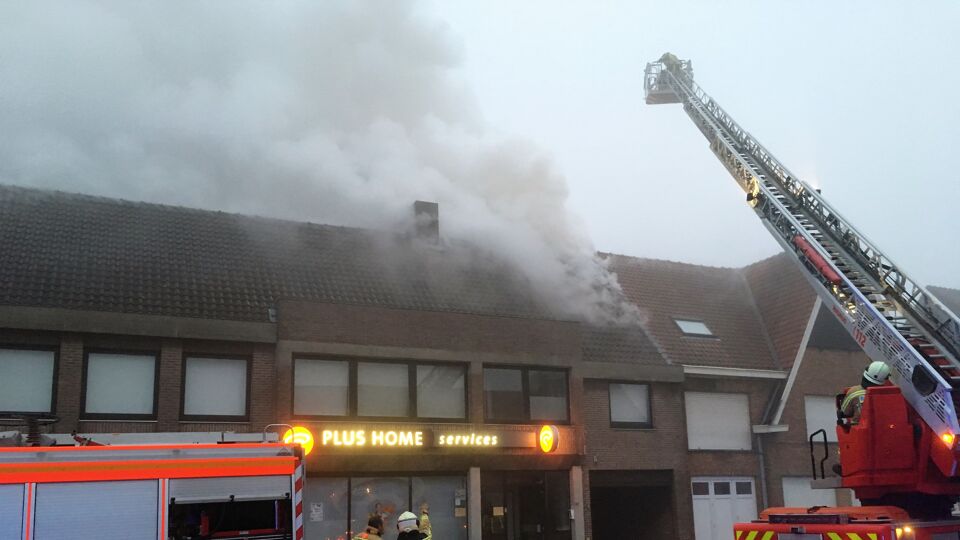 Dode Bij Woningbrand In Zedelgem | VRT NWS: Nieuws