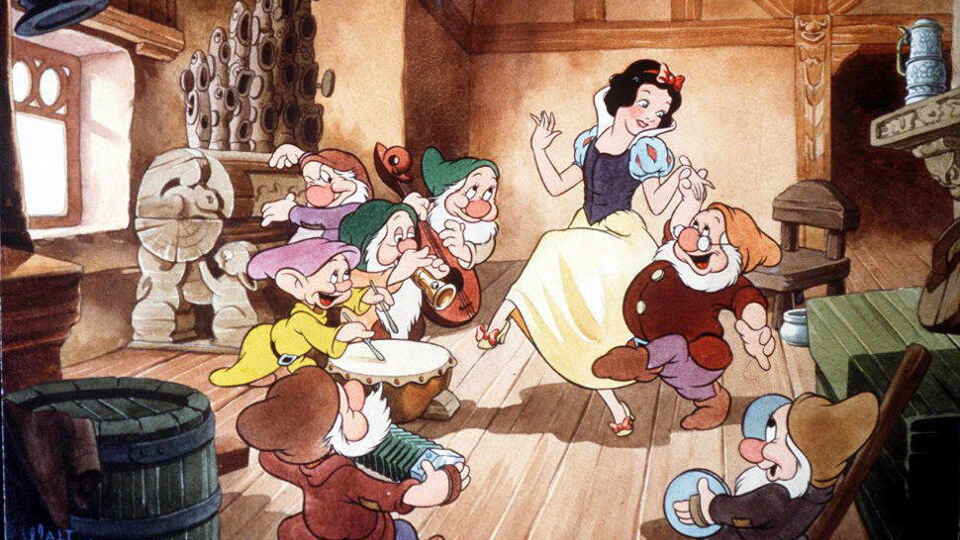 Disney onder vuur voor nieuwe "Sneeuwwitje"-film: "Verhaal over 7