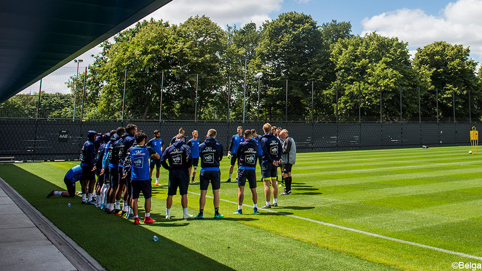 De spelers van AA Gent op hun eerste training.