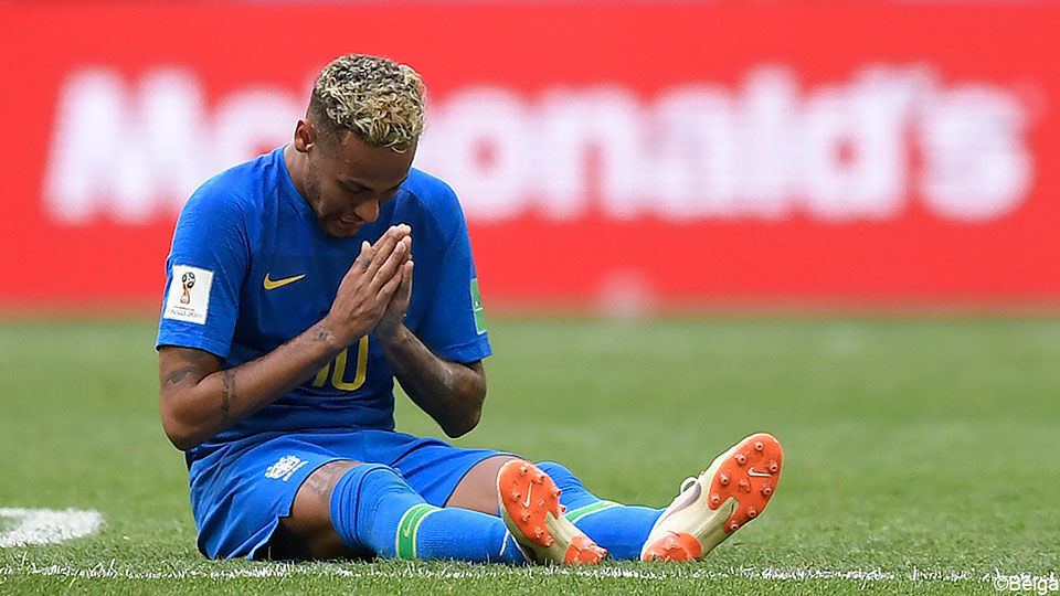 Neymar bidt