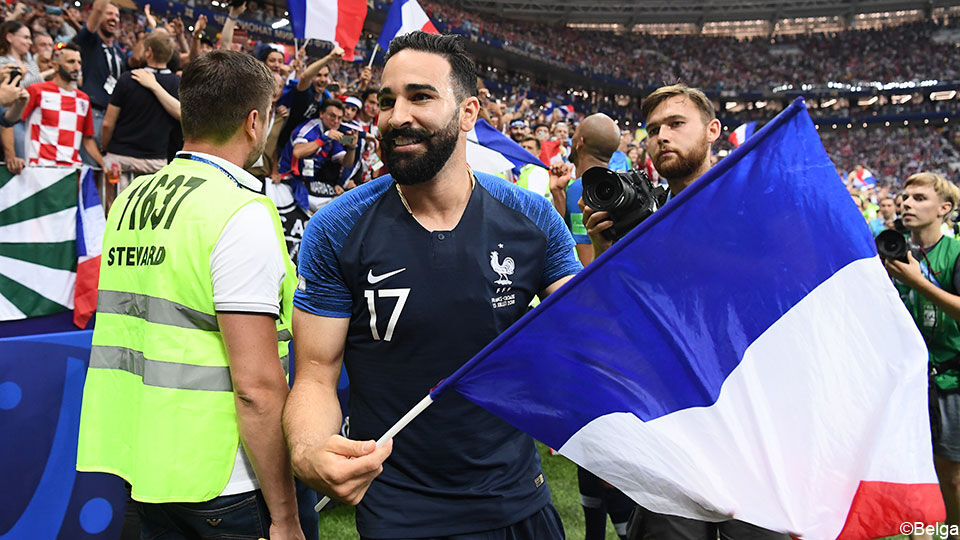 Adil Rami met de Franse vlag.