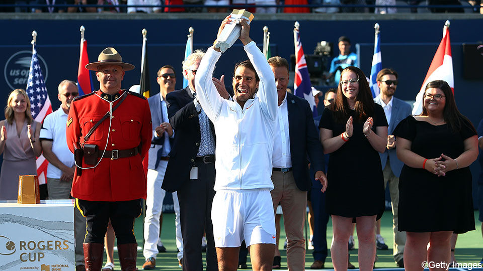 Rafael Nadal klopte de Griek Tsitsipas in de finale in Toronto.
