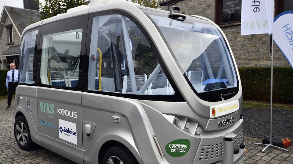 Selbstfahrender Shuttlebus - Brüsseler Universitäten probieren es aus