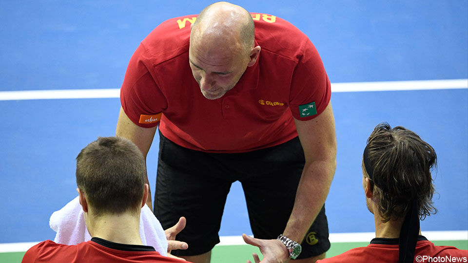 Johan Van Herck coacht de Belgische Daviscup-ploeg.