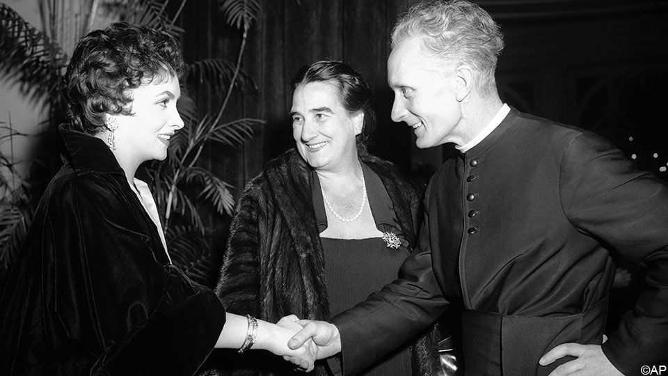 Filmdiva Gina Lollobrigida (links) was een ster in de jaren vijftig.