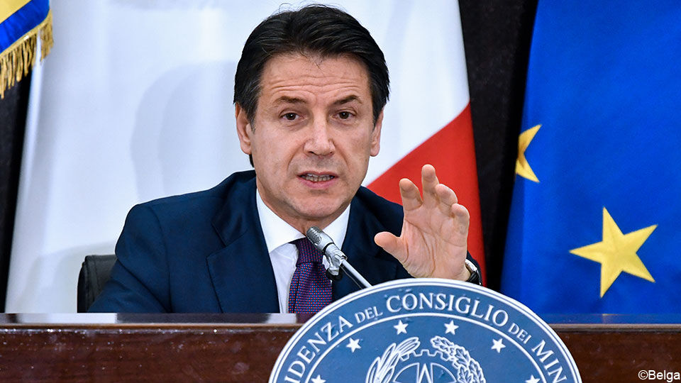 De Italiaanse premier Conte was op zijn eindejaarpersconferentie niet mild voor de incidenten in Milaan.