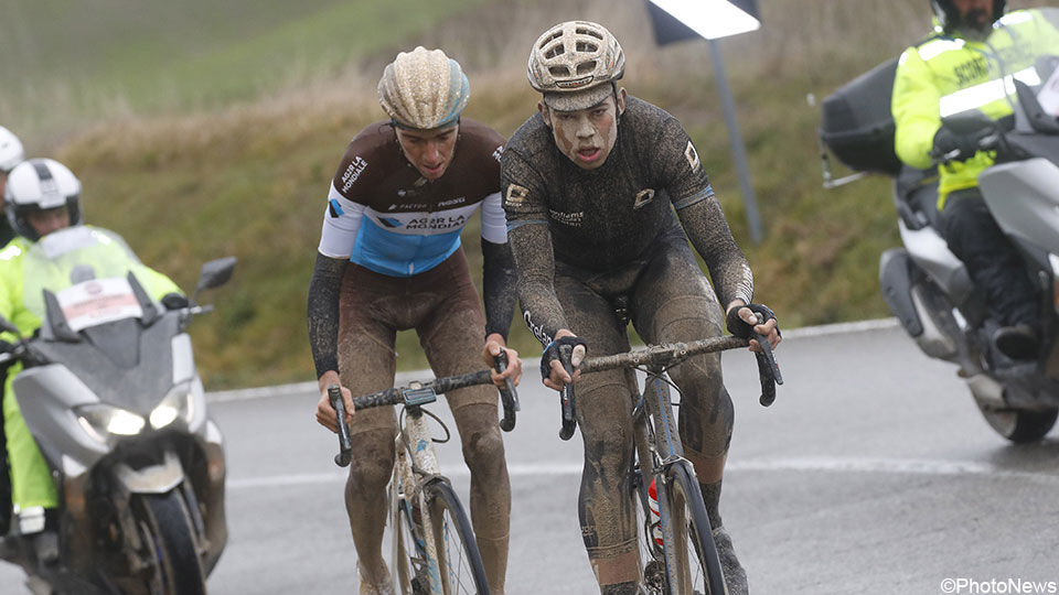 Van Aert en Bardet vorig jaar in de Strade Bianche.