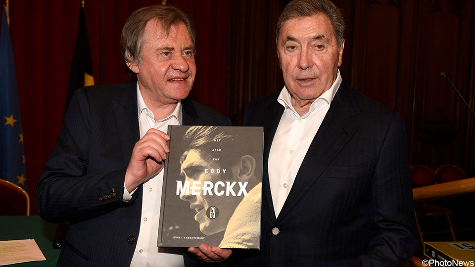 Johny Vansevenant en Eddy Merckx bij de boekvoorstelling